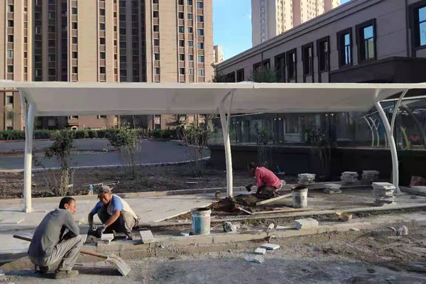 精选优质膜材料,巧妙构造mk.com停车棚遮阳棚 精选优质膜材料,巧妙构造mk.com停车棚遮阳棚